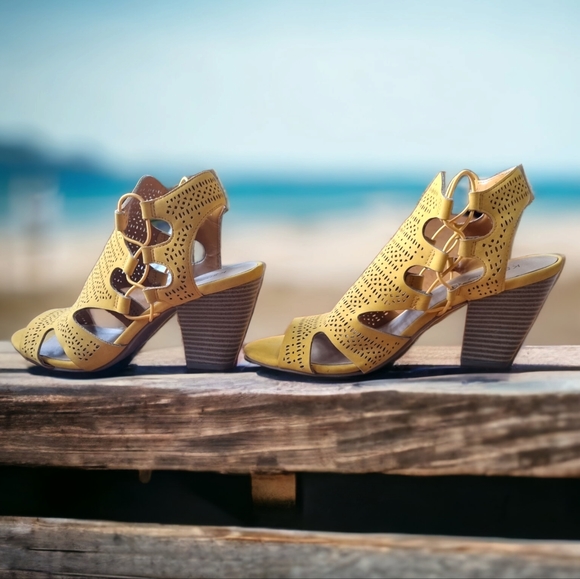 K Studio Slip-On Cut Out Sandals with Heels. - Picture 4 of 9